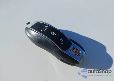 2011 Porsche Cayenne z USA, uszkodzony, nr VIN WP1AA2A28BLA01782